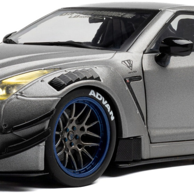 Nissan GT-R 1:18 (R35) w/Liberty Walk Body Kit 2.0 Metallic Silver 2024