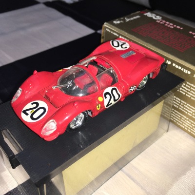 Chris Amon/Nino Vacarella 1:43 Ferrari 330-P4 #20 Le Mans 1967