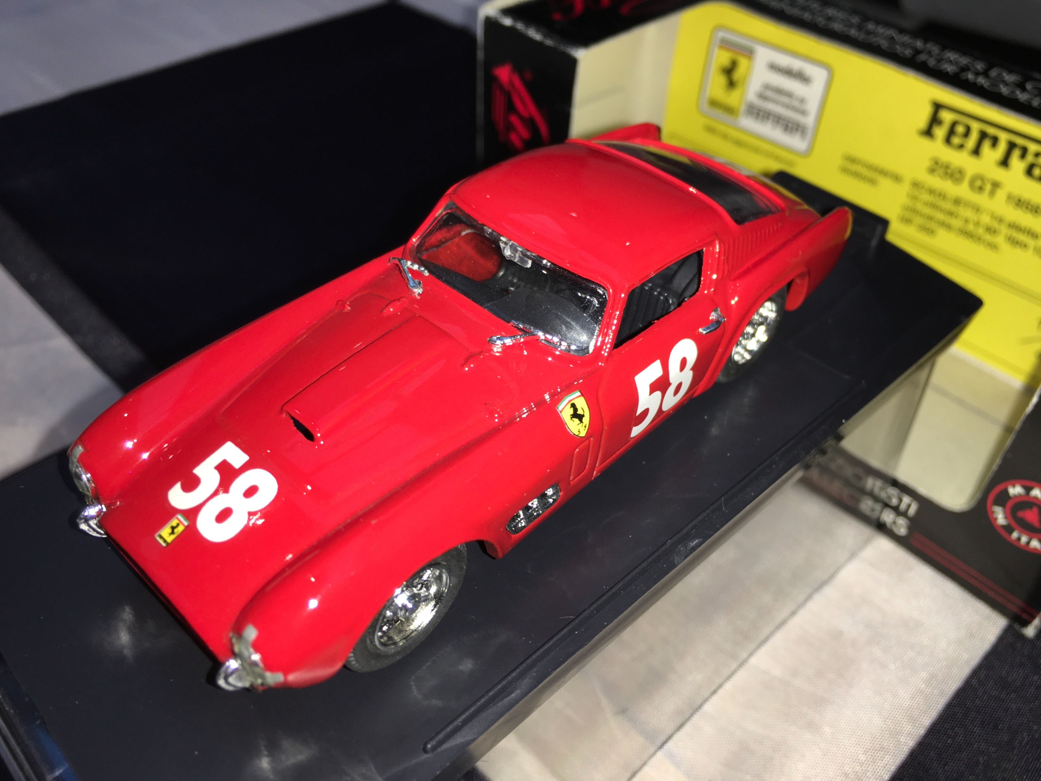 Box Model 1/43 - Ferrari 250 GT #58 - 3 Heures De Pau 1957 - Réf 8407 - Occasion