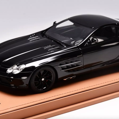 Mercedes-Benz 1:18 SLR McLaren in Metallic Black 2006