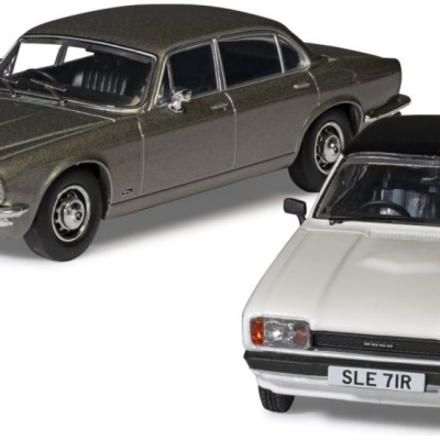 Ford Capri 1:43 Mk2 2.0S Diamond White + Jaguar XJ6 Series 2 Silver - Screen Stars 'Minder'