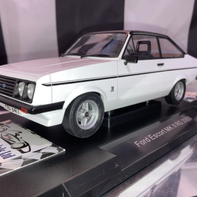 Ford Escort MK II RS 2000 Diamond White with Matt Black vinyl roof 1977