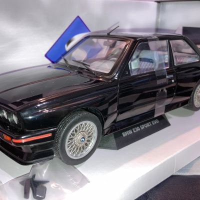BMW (E30) Sport Evo - Black 1990