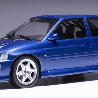 Ford Escort 1:18 MkV RS Cosworth Ready to Race Metallic Blue 1996 