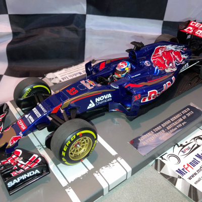 Max Verstappen 1:18 Scuderia Toro Rosso Renault STR10 2015