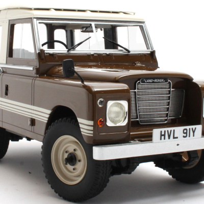 Land Rover 88 Series III Russet Brown County 1978