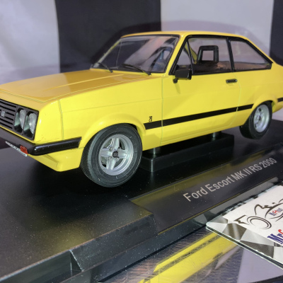 Ford Escort MK II RS 2000 Signal Yellow 1976