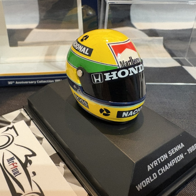 Ayrton Senna 1:8 Helmet World Champion 1988