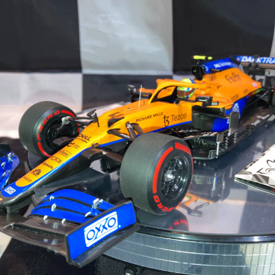 Lando Norris 1:18 McLaren MCL35M Pole Position Sochi GP 2021