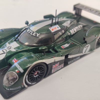 Capello/Kristensen/Smith Bentley Speed 8 #7 1st 24H Le Mans 2003