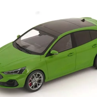 Ford Focus 1:18 ST Metallic Mean Green 2022