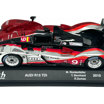 Bernhard/Rockenfeller/Dumas Audi R15 TDI #9 Winner 24H Le Mans 2010