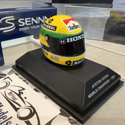 Ayrton Senna 1:8 Helmet World Champion 1991