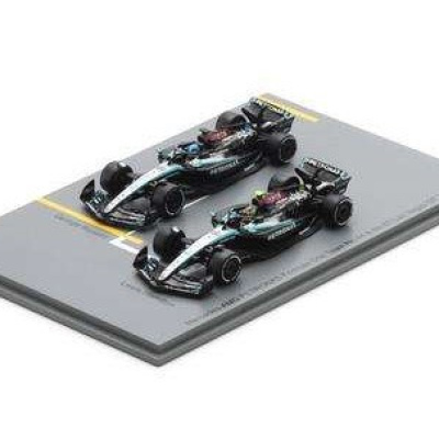 George Russell/Lewis Hamilton 1:64 Mercedes AMG Petronas F1 W15E 1st/2nd Las Vegas GP 2024  (1)