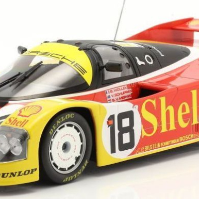 Wollek/Schuppan/Van Der Merwe Porsche 962C #18 24h Le Mans 1988